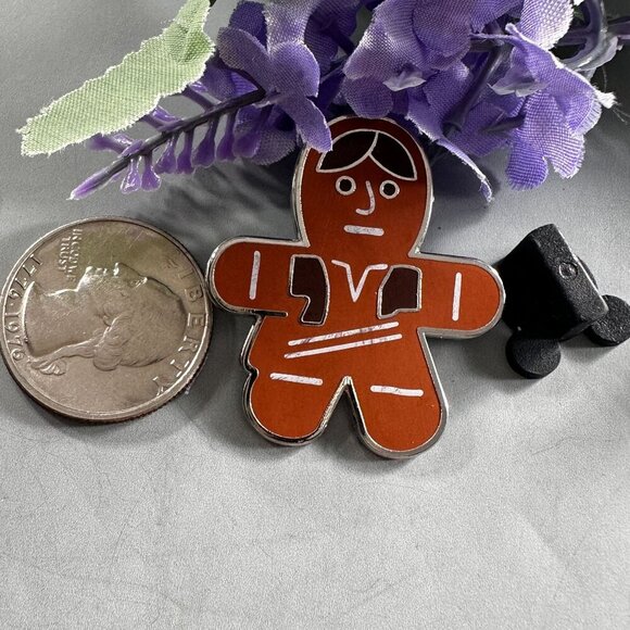 Disney Han Solo Trading Pin Star Wars Gingerbread Cookie Lapel Pin Brooch Badge - Picture 4 of 8